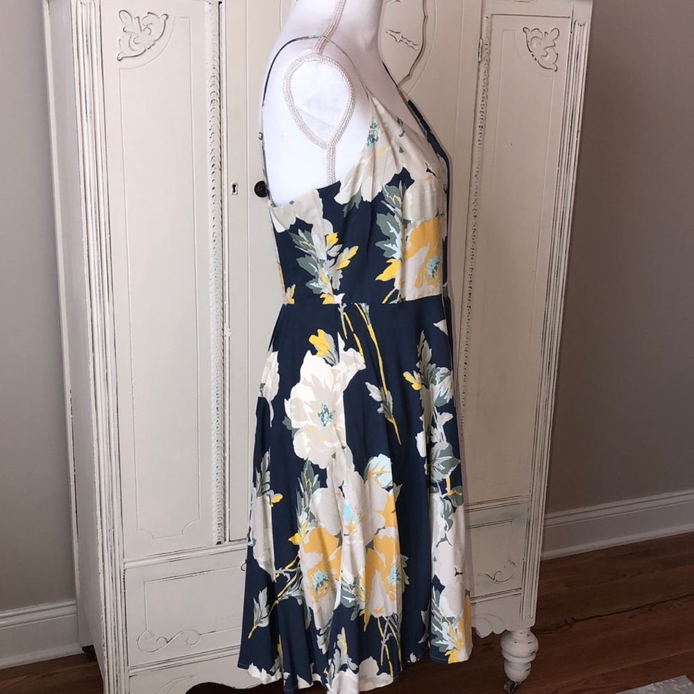 GAP Navy Floral Dress - Picture 2 of 6
